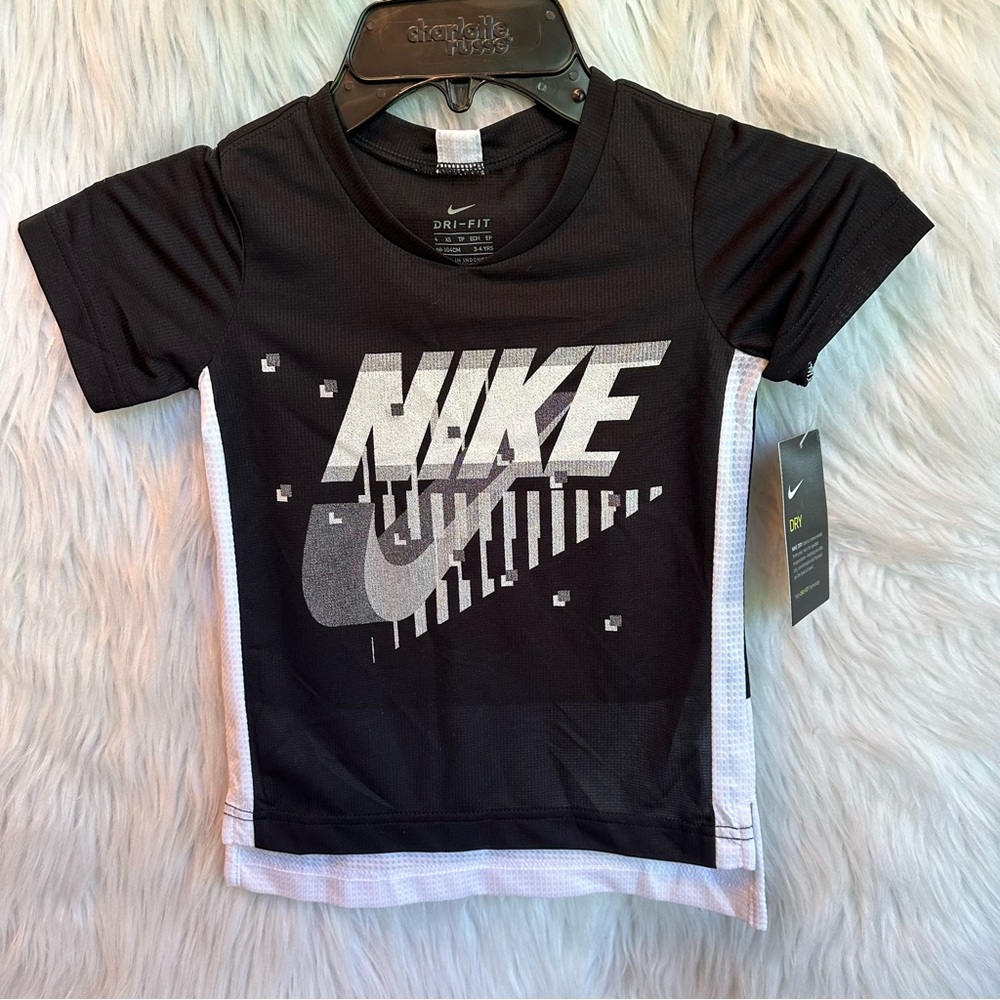Boy’s Black Nike Tee